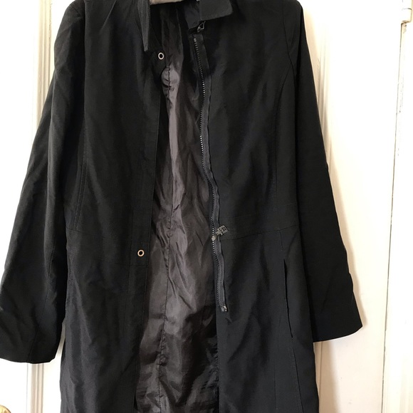 2 jackets, 1 price - Picture 4 of 6